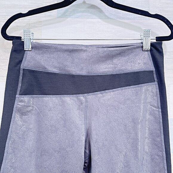 MANDUKA Liquid Faux Leather Leggings Gray Mid Rise Yoga Womens Medium - Picture 2 of 5